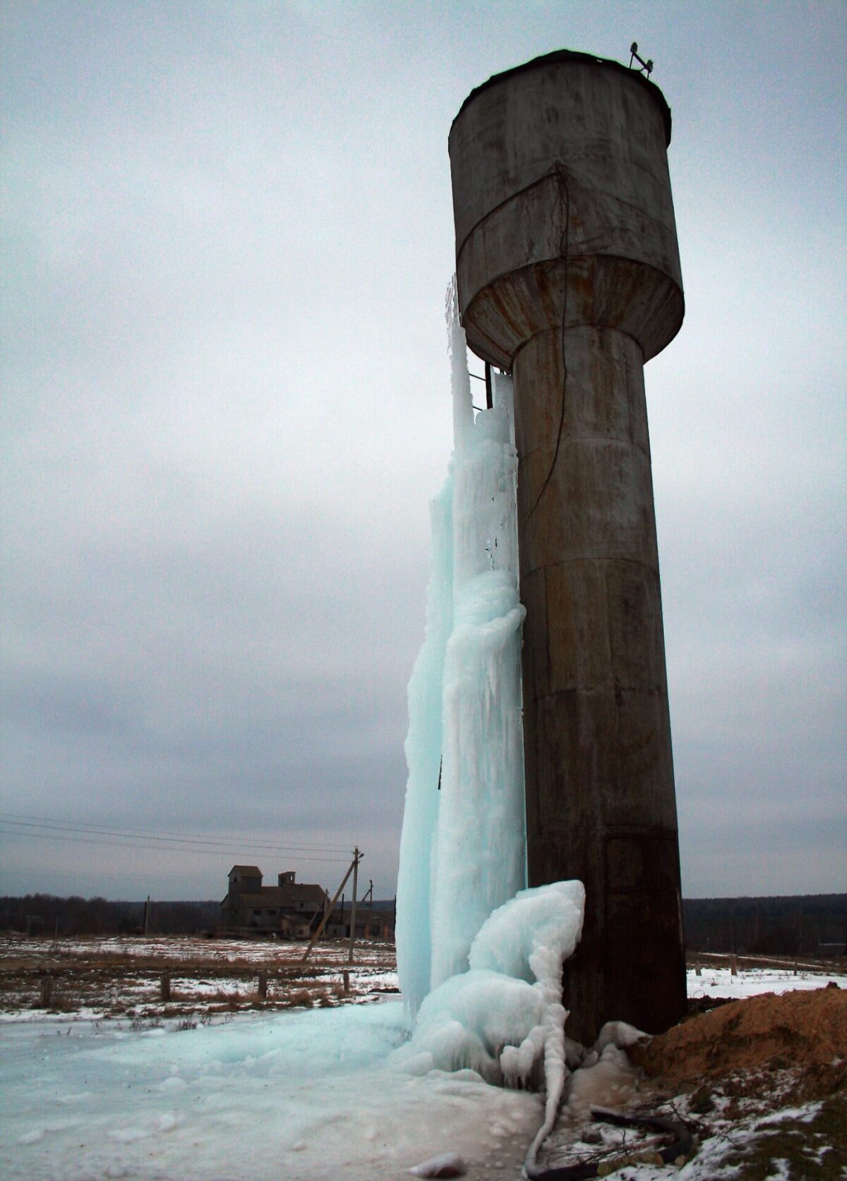 Water Tank Freeze Protection- How to Prevent Freezing and Damagefeatured image
